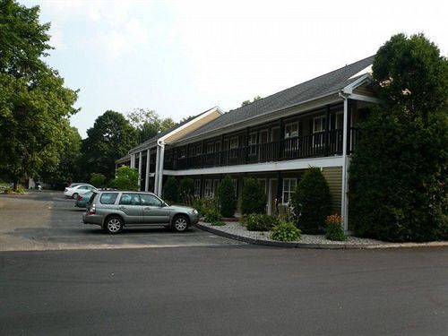 Newbury Inn Brookfield Dış mekan fotoğraf